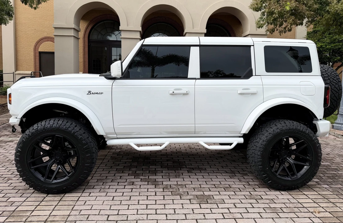 2025 Ford Bronco 6th Gen - Image 3 of 21