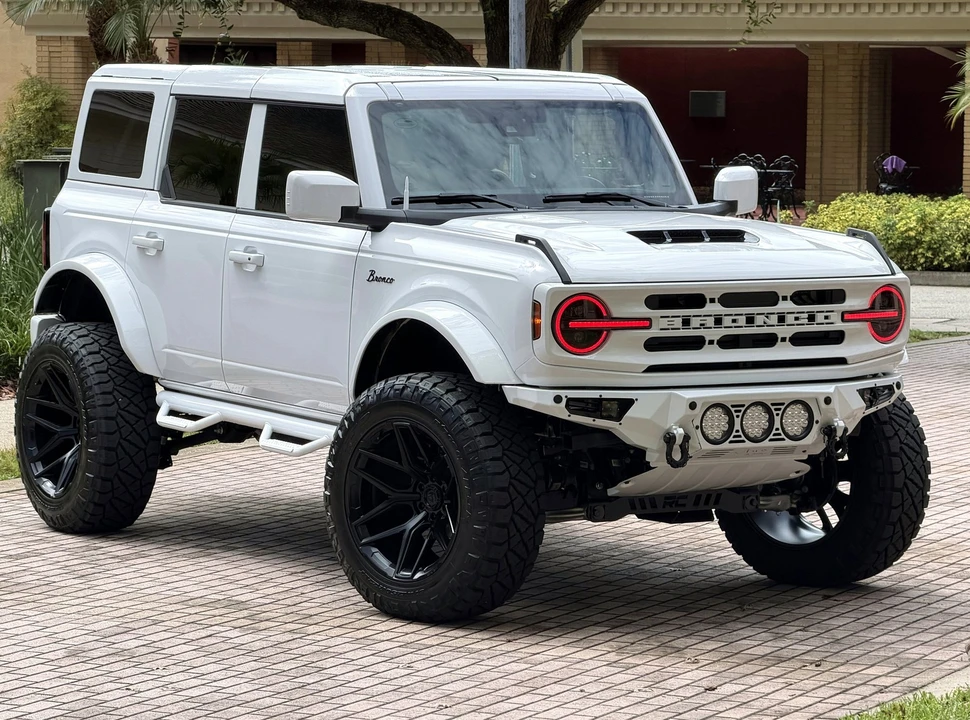 2025 Ford Bronco 6th Gen - Image 2 of 21