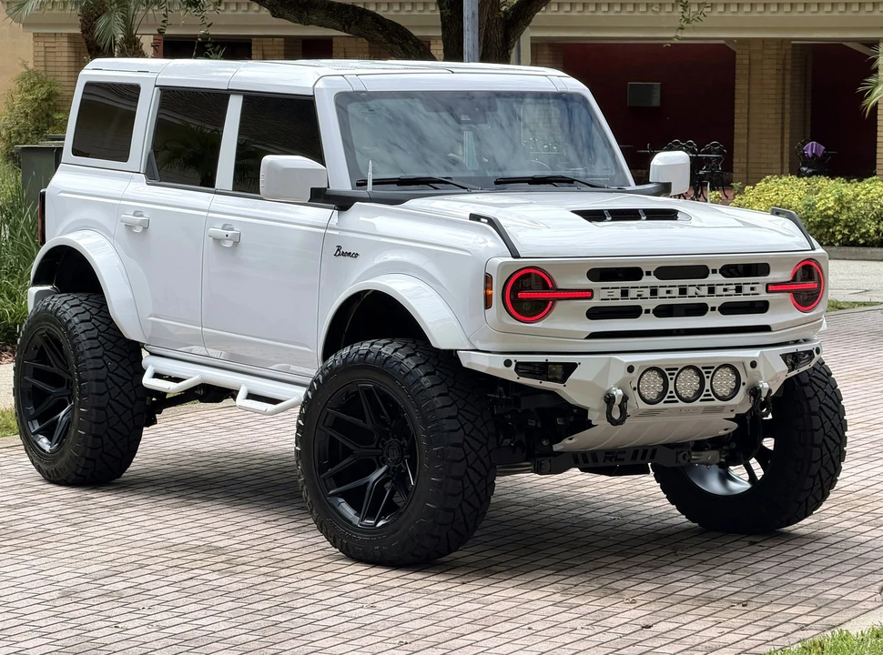 2025 Ford Bronco 6th Gen - Image 2 of 21