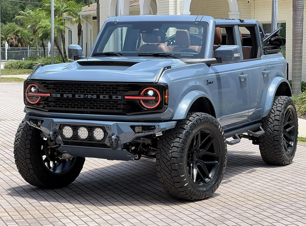 2025 Ford Bronco 6th Gen - Image 8 of 21