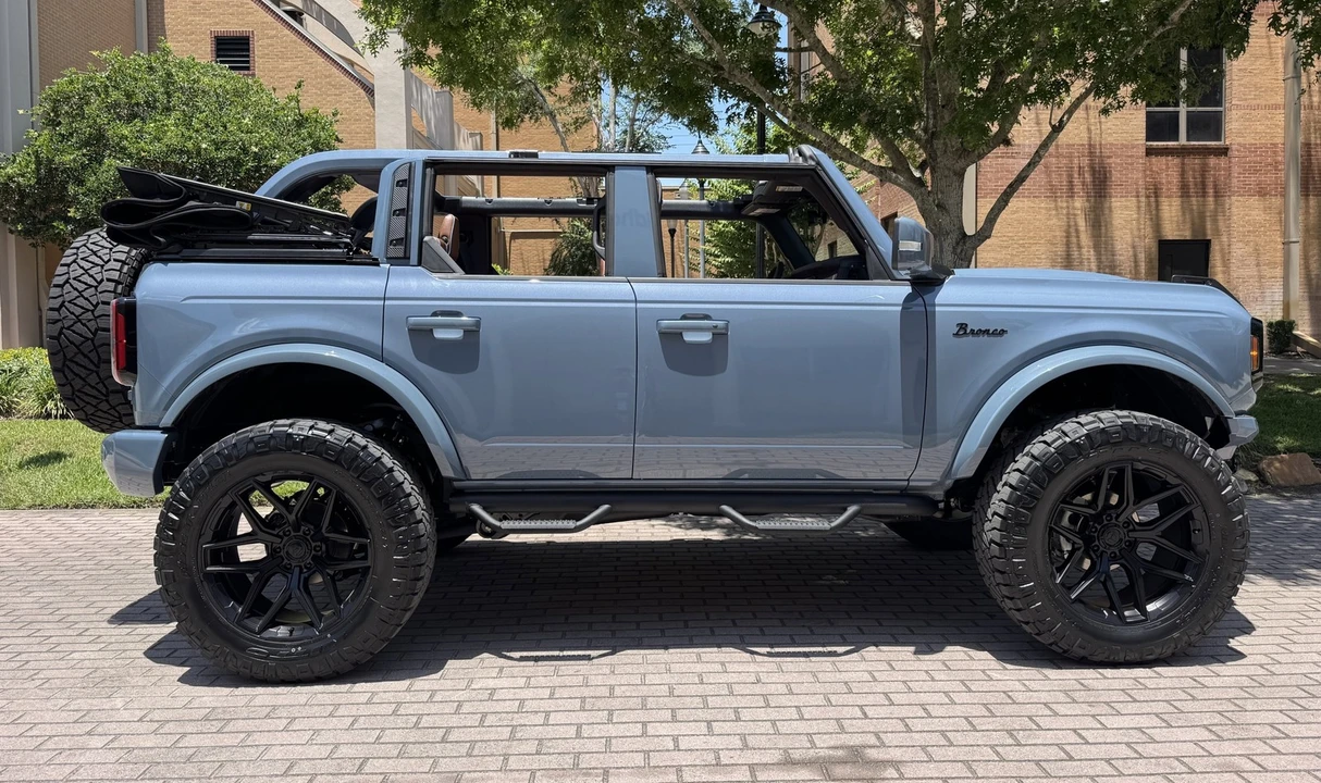2025 Ford Bronco 6th Gen - Image 5 of 21