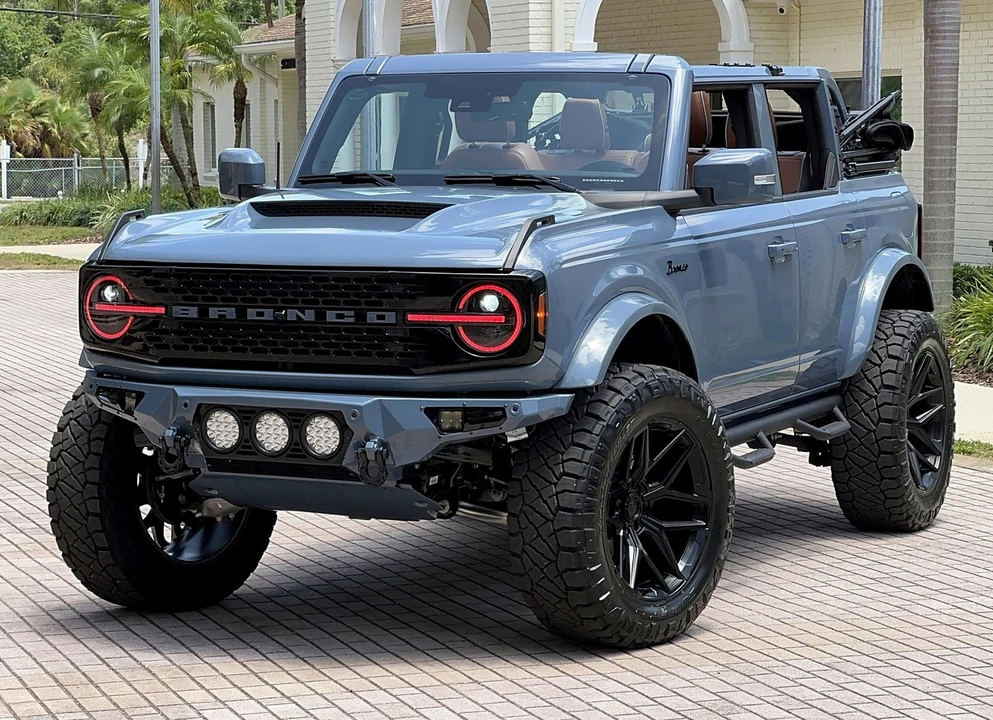 2025 Ford Bronco 6th Gen - Image 3 of 21