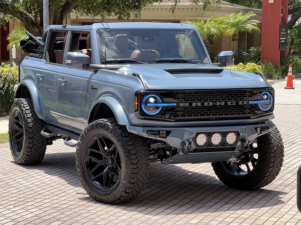 2025 Ford Bronco 6th Gen - Image 19 of 21