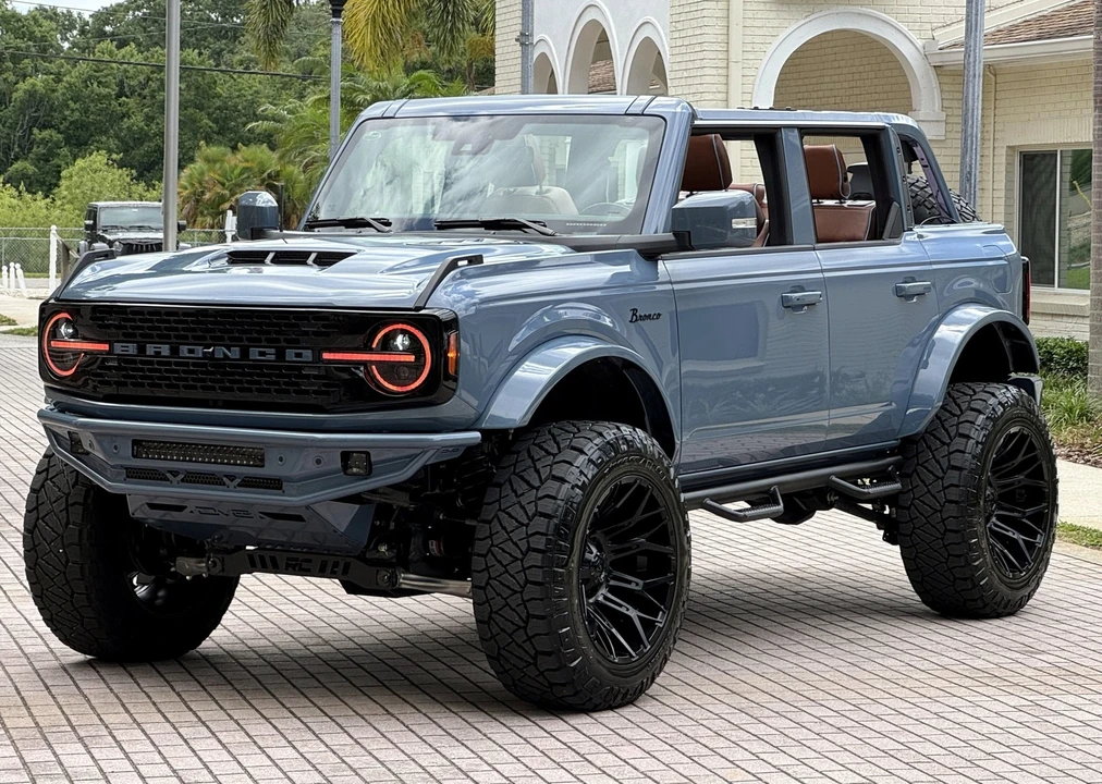 2025 Ford Bronco 6th Gen - Image 3 of 21