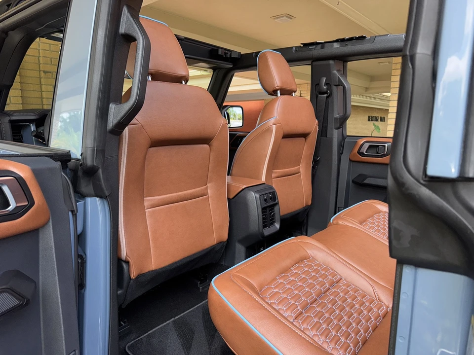 2025 Ford Bronco 6th Gen - Image 20 of 21