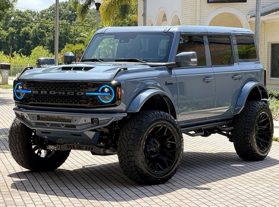 2025 Ford Bronco 6th Gen - Image 15 of 21