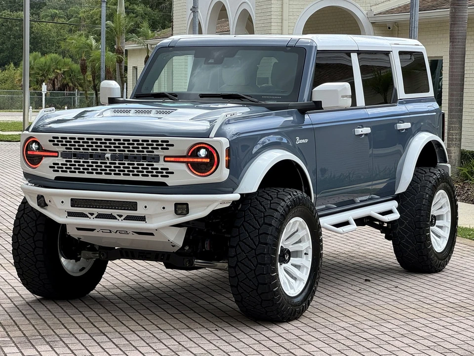 2025 Ford Bronco 6th Gen - Image 3 of 21