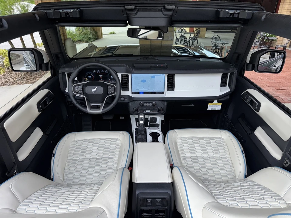 2025 Ford Bronco 6th Gen - Image 10 of 21