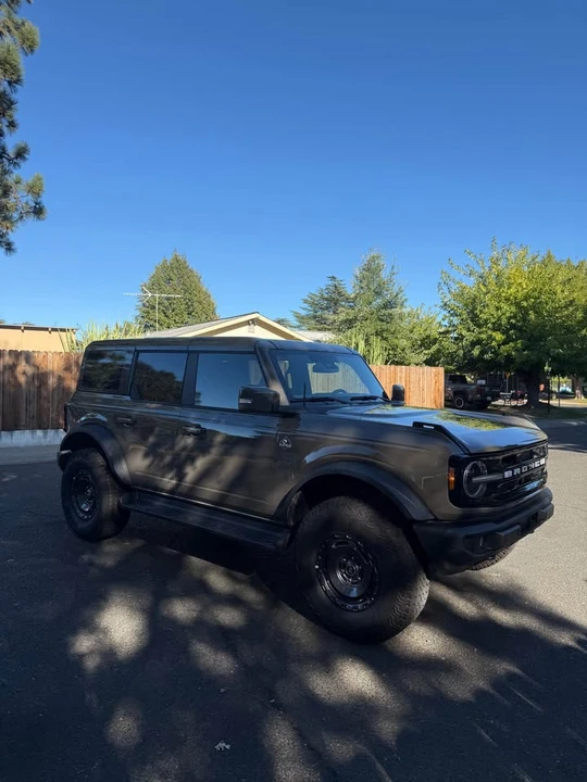2025 Ford Bronco 6th Gen - Image 3 of 11