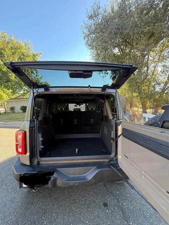 2025 Ford Bronco 6th Gen - Image 9 of 11