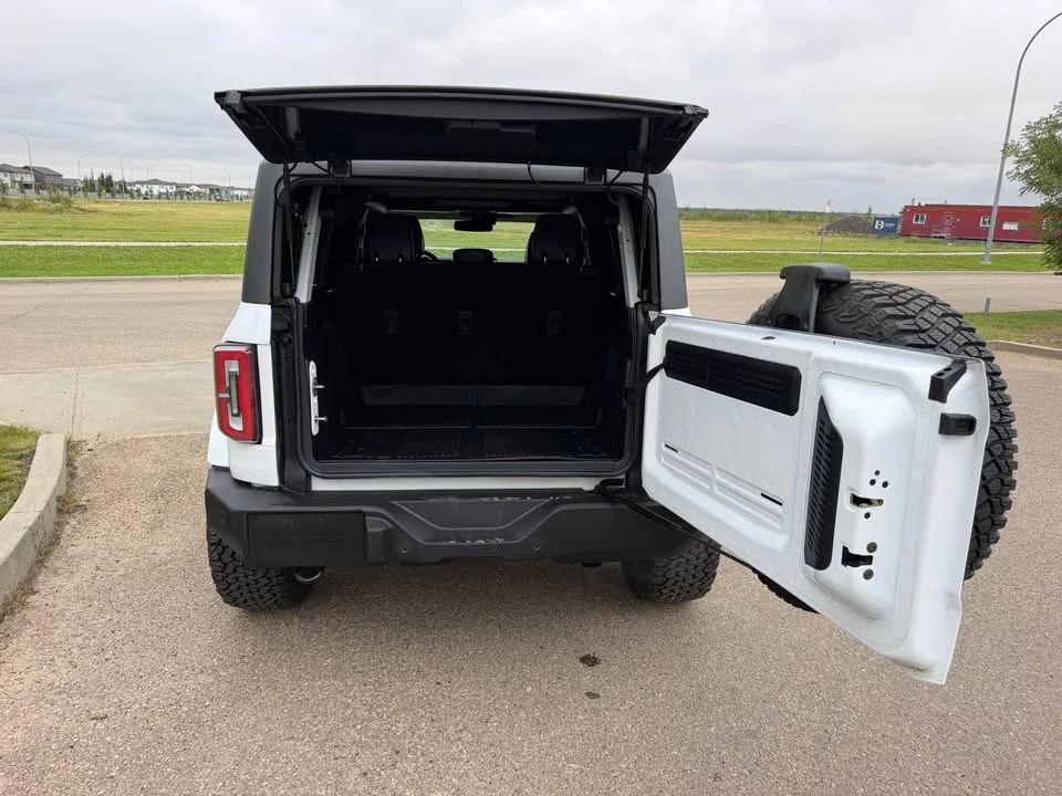 2025 Ford Bronco 6th Gen - Image 16 of 19