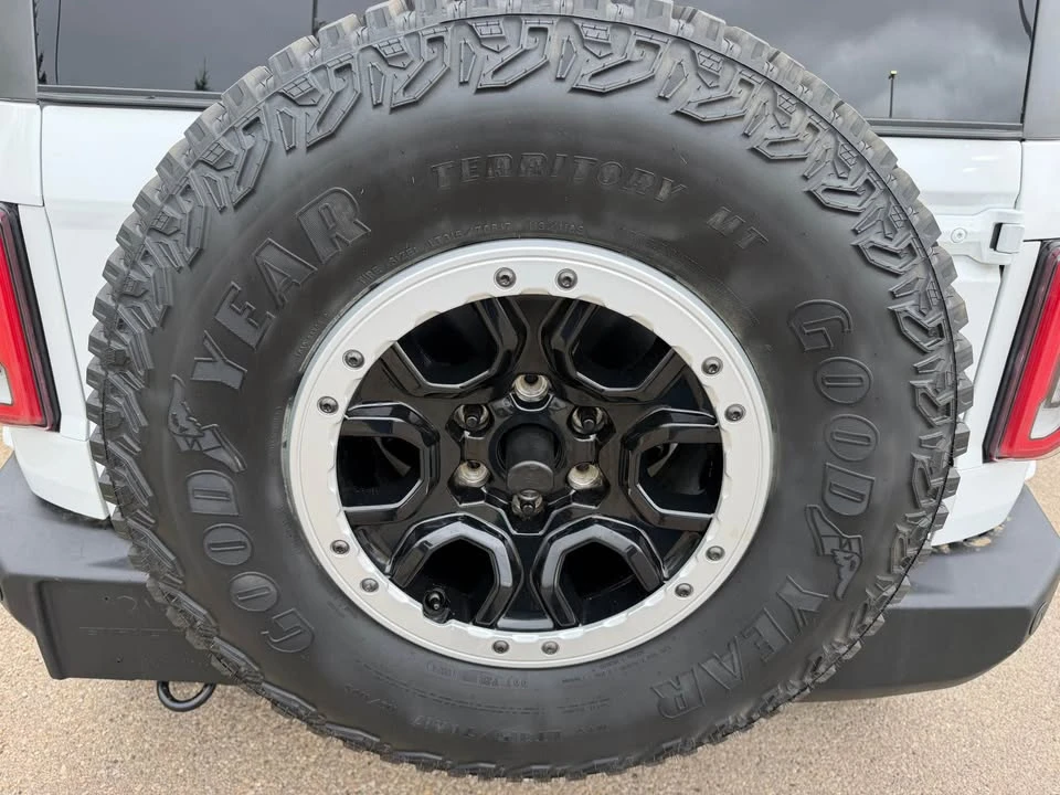 2025 Ford Bronco 6th Gen - Image 17 of 19