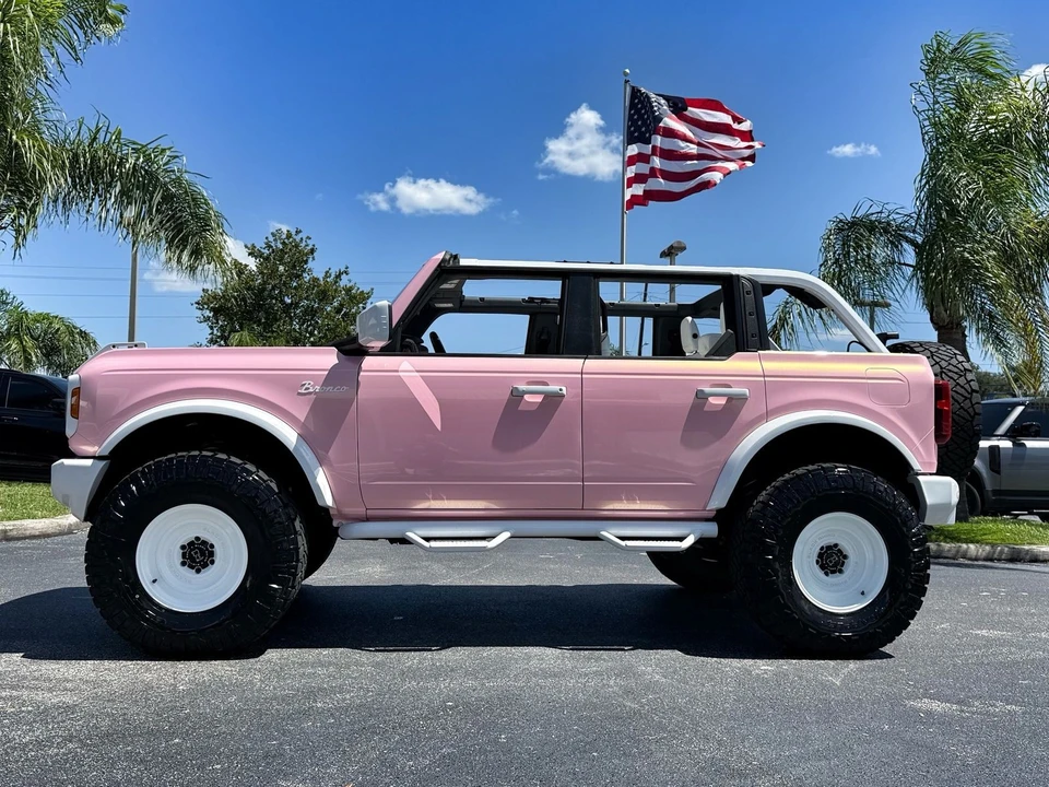 2025 Ford Bronco 6th Gen - Image 3 of 12