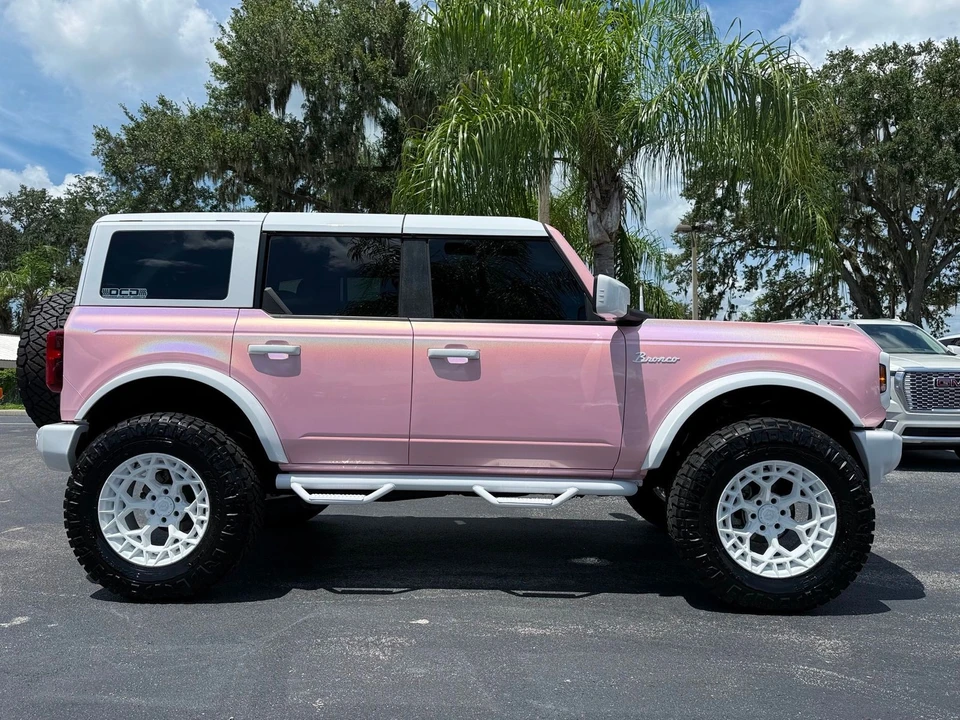 2025 Ford Bronco 6th Gen - Image 10 of 12