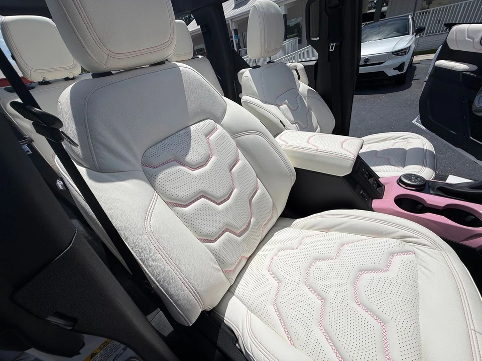 2025 Ford Bronco 6th Gen - Image 9 of 12