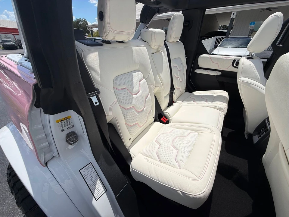 2025 Ford Bronco 6th Gen - Image 11 of 12
