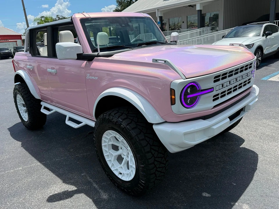 2025 Ford Bronco 6th Gen - Image 8 of 12