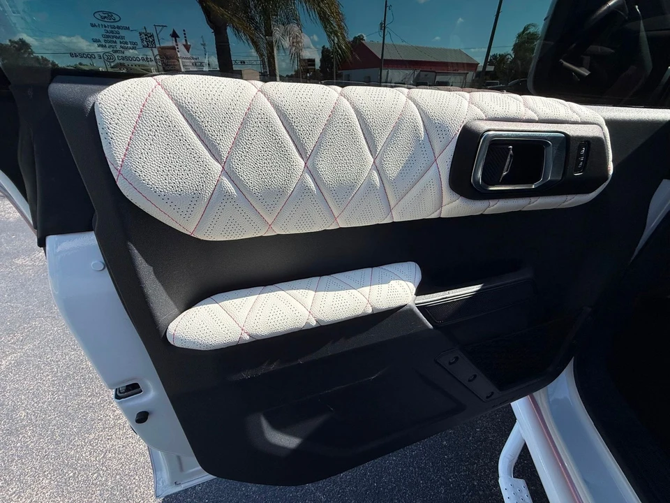 2025 Ford Bronco 6th Gen - Image 9 of 12