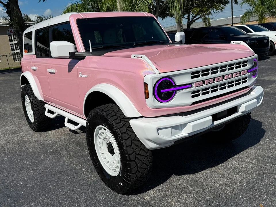 2025 Ford Bronco 6th Gen - Image 10 of 12