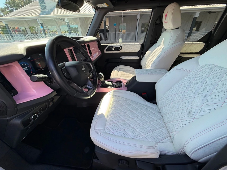 2025 Ford Bronco 6th Gen - Image 11 of 12