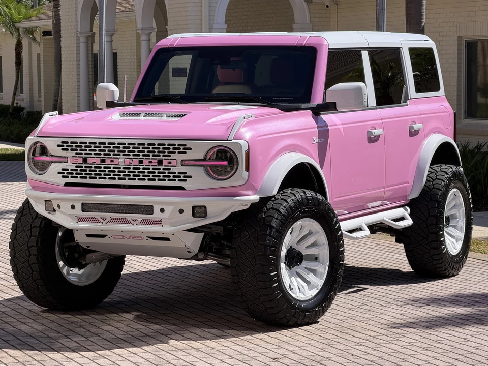 2025 Ford Bronco 6th Gen - Image 2 of 21