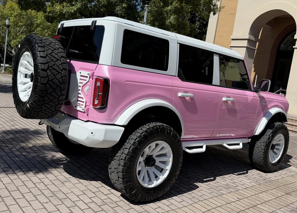 2025 Ford Bronco 6th Gen - Image 10 of 21