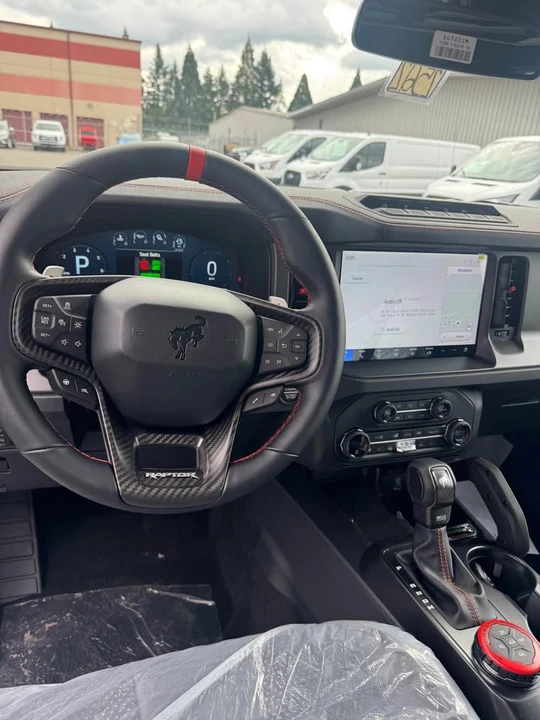 2025 Ford Bronco Raptor 6th Gen - Image 9 of 15