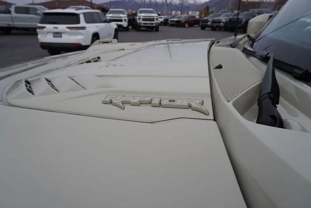 2025 Ford Bronco Raptor 6th Gen - Image 17 of 21