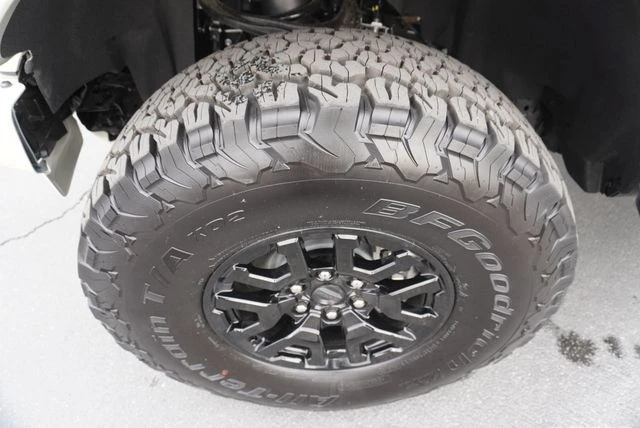 2025 Ford Bronco Raptor 6th Gen - Image 16 of 21
