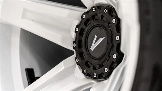 2025 Ford Bronco 6th Gen - Image 18 of 21