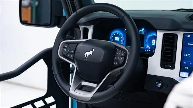 2025 Ford Bronco 6th Gen - Image 19 of 21