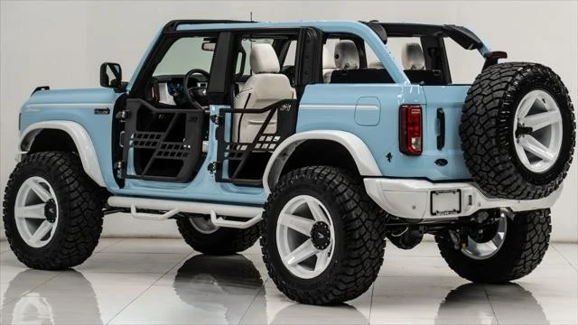 2025 Ford Bronco 6th Gen - Image 16 of 21