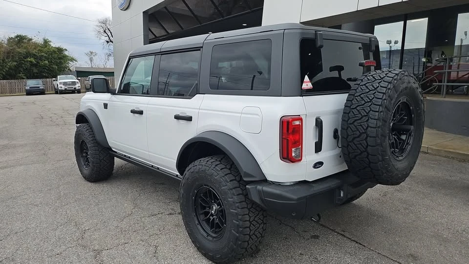 2025 Ford Bronco 6th Gen - Image 3 of 14