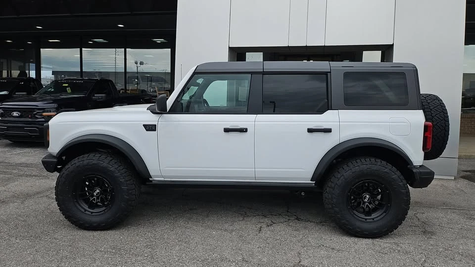 2025 Ford Bronco 6th Gen - Image 2 of 14