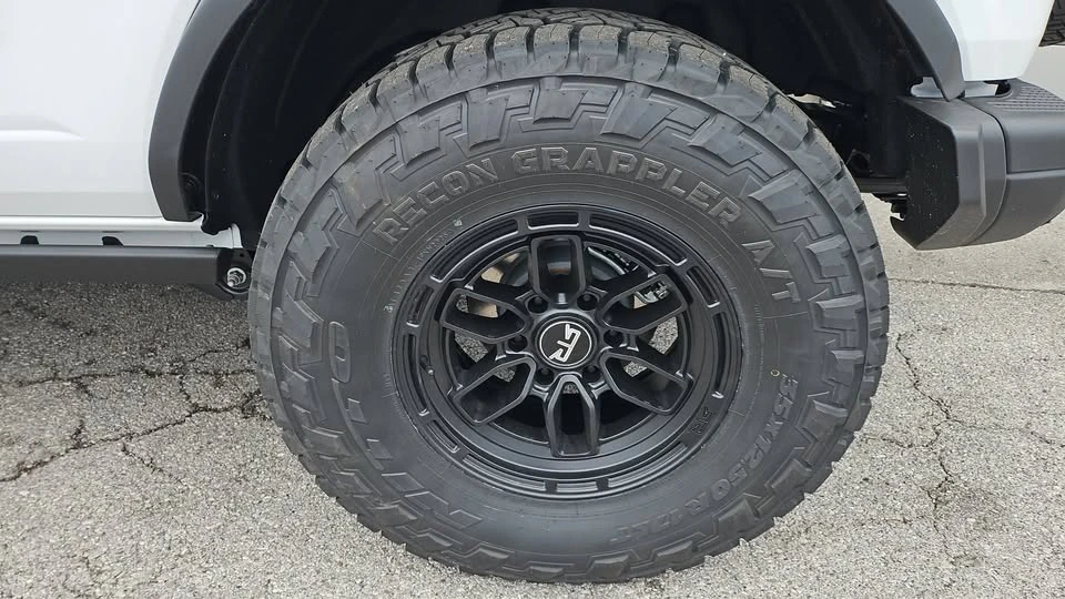 2025 Ford Bronco 6th Gen - Image 4 of 14