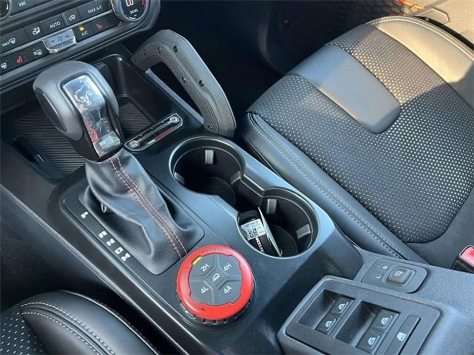 2025 Ford Bronco Raptor 6th Gen - Image 16 of 20