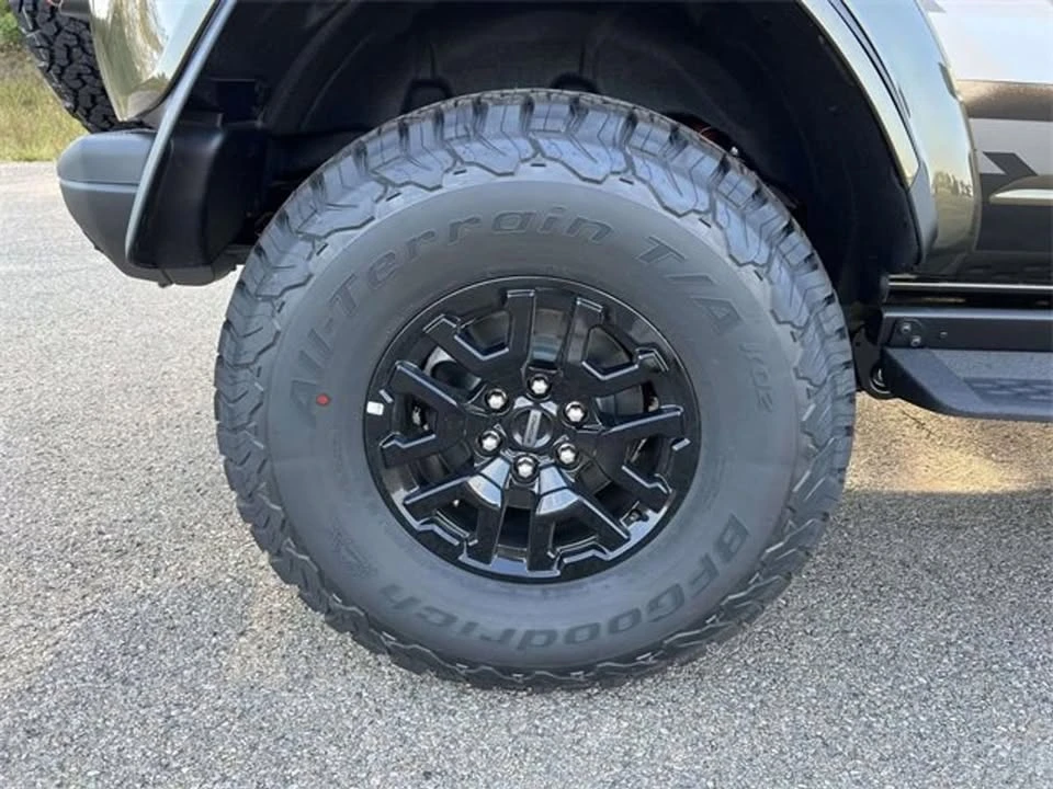2025 Ford Bronco Raptor 6th Gen - Image 10 of 20