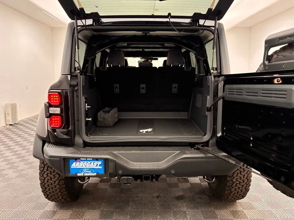 2025 Ford Bronco Raptor 6th Gen - Image 9 of 12