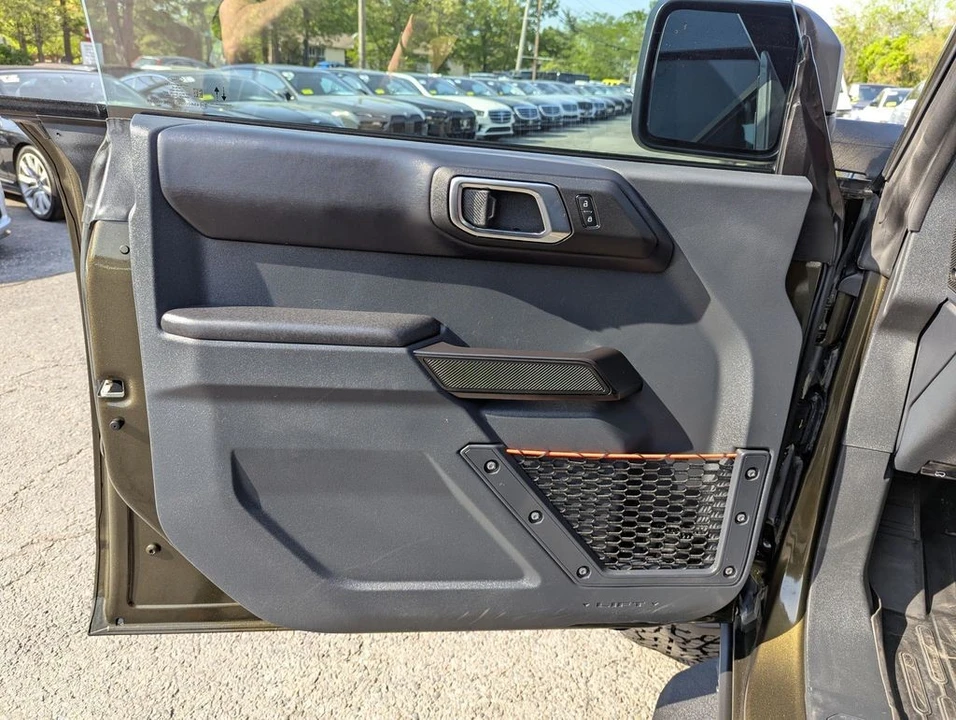 2025 Ford Bronco Raptor 6th Gen - Image 16 of 31