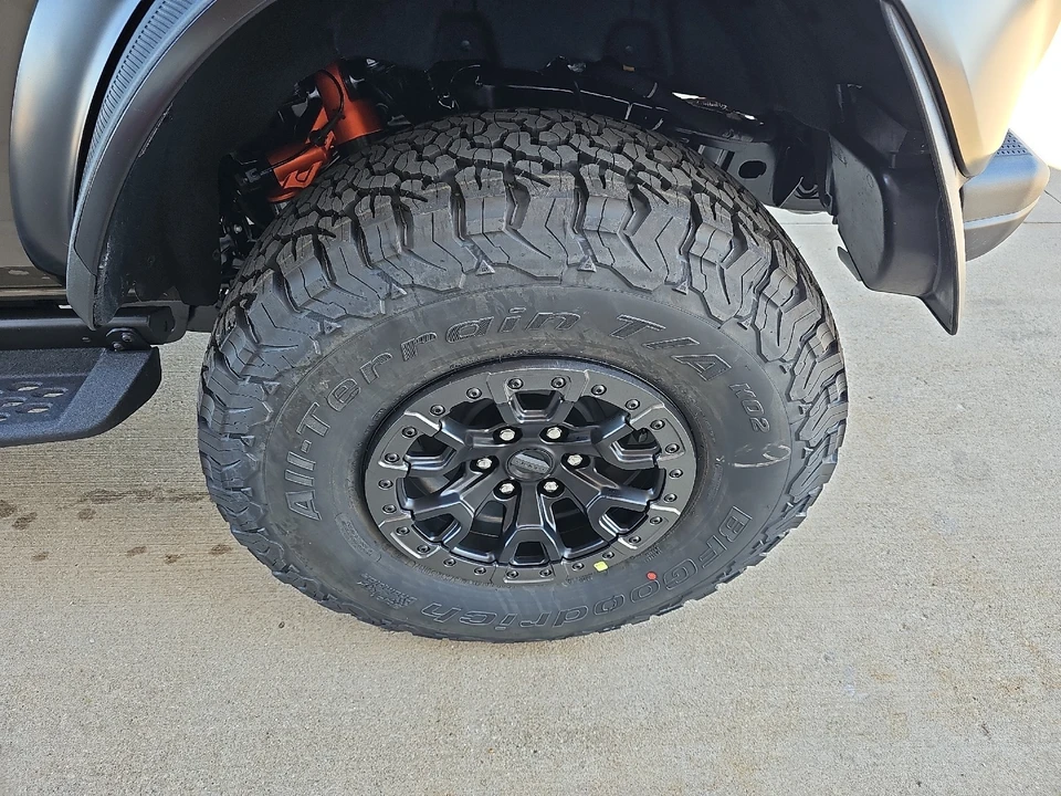 2025 Ford Bronco Raptor 6th Gen - Image 15 of 28