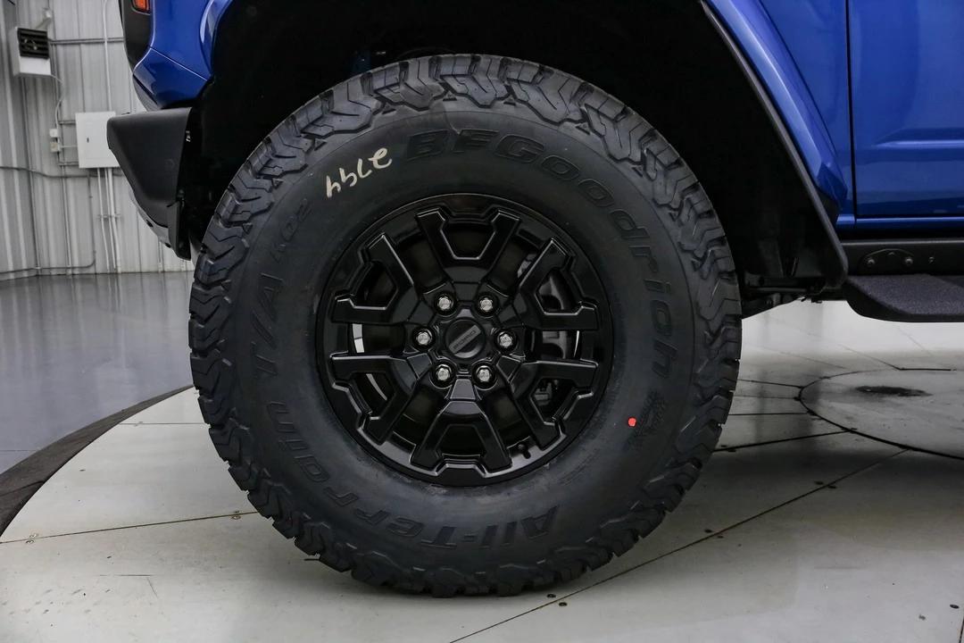 2025 Ford Bronco Raptor 6th Gen - Image 11 of 21
