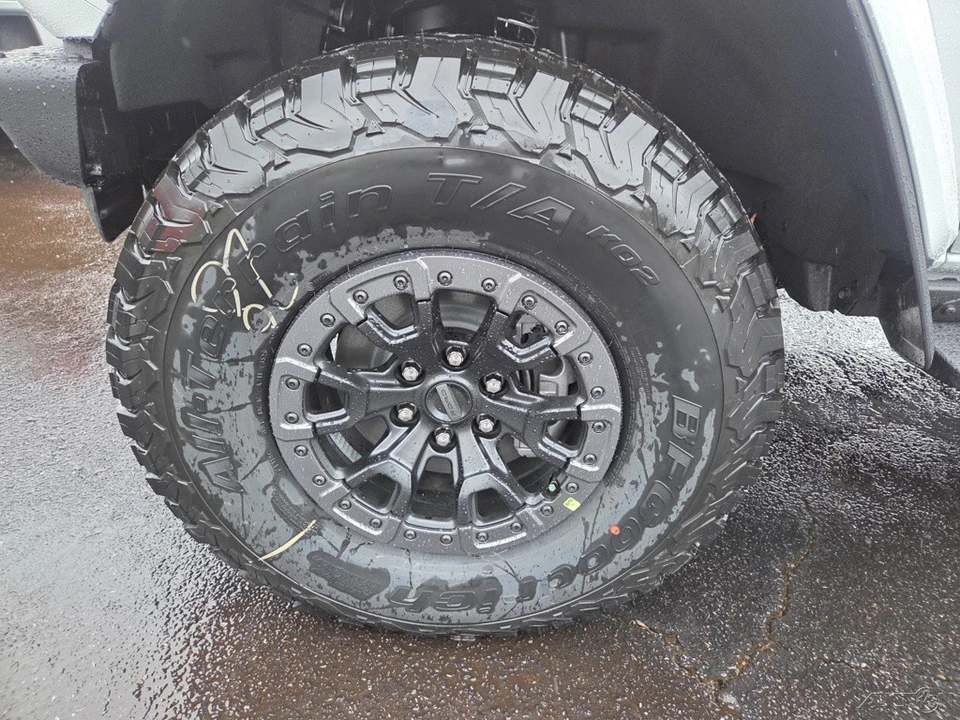 2025 Ford Bronco Raptor 6th Gen - Image 17 of 21