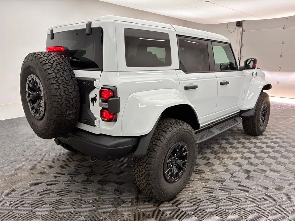2025 Ford Bronco Raptor 6th Gen - Image 9 of 12
