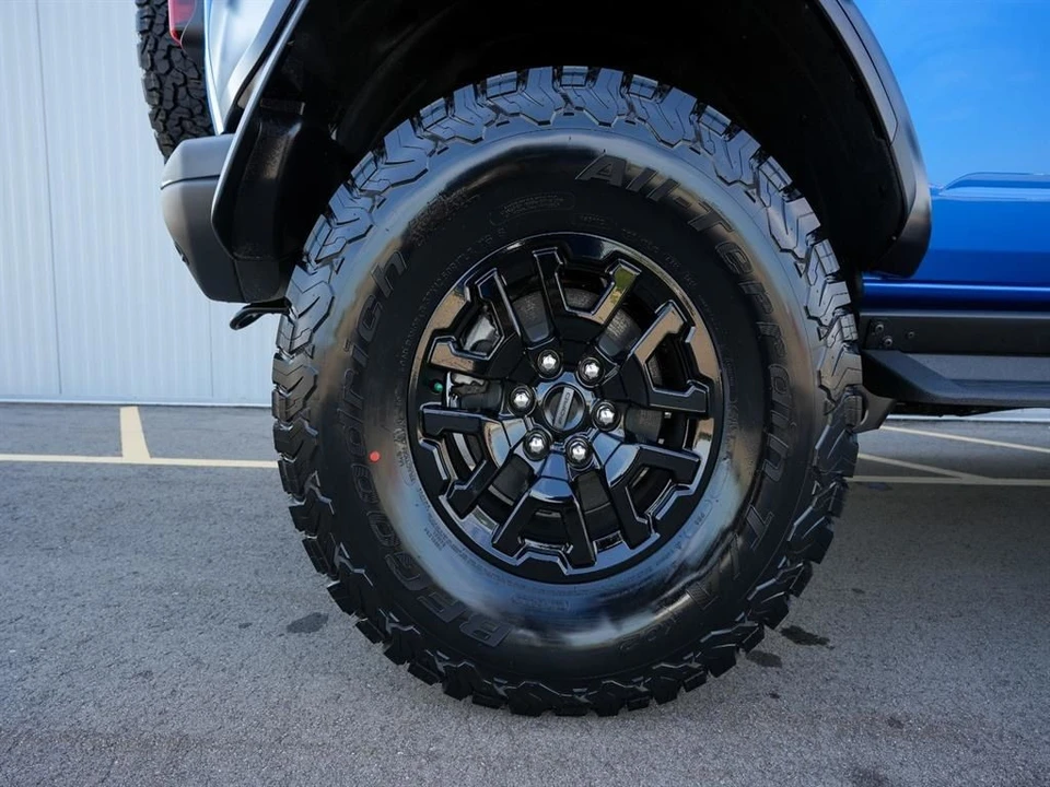 2025 Ford Bronco Raptor 6th Gen - Image 18 of 21