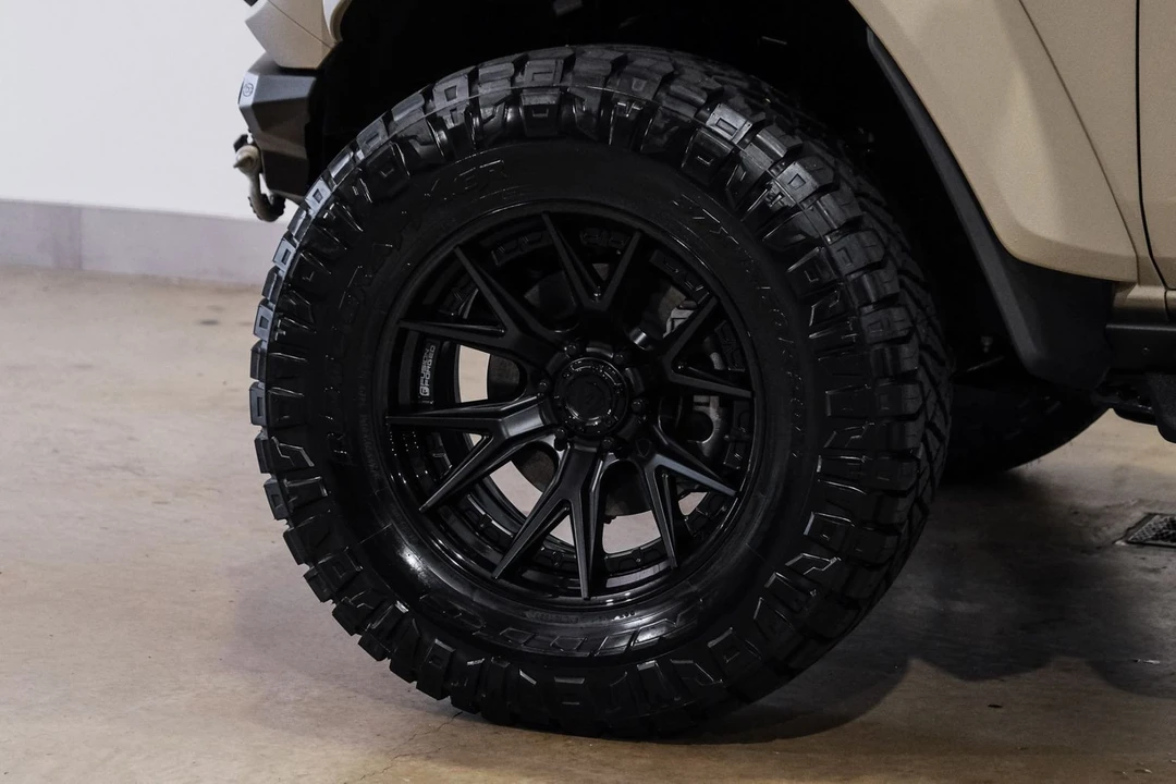 2025 Ford Bronco Raptor 6th Gen - Image 10 of 12