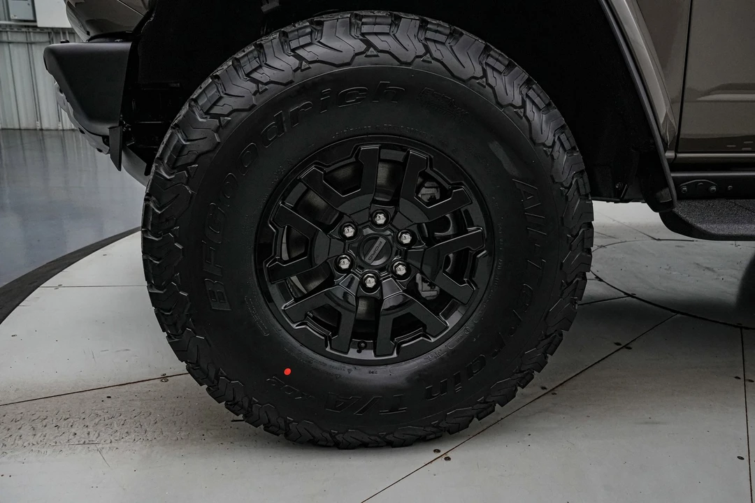 2025 Ford Bronco Raptor 6th Gen - Image 11 of 21