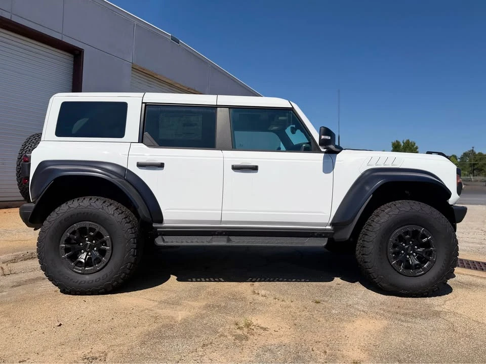 2025 Ford Bronco Raptor 6th Gen - Image 4 of 19