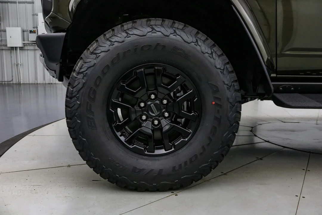 2025 Ford Bronco Raptor 6th Gen - Image 11 of 21