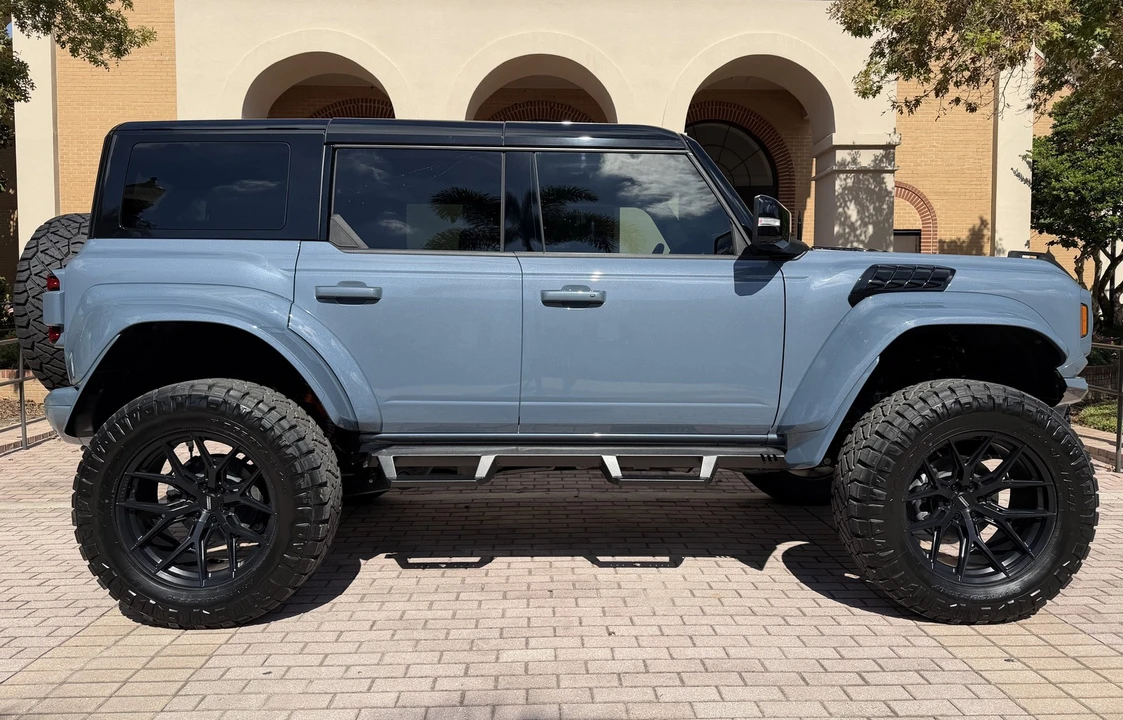 2025 Ford Bronco Raptor 6th Gen - Image 2 of 21