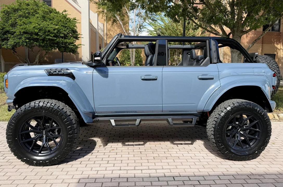 2025 Ford Bronco Raptor 6th Gen - Image 11 of 21